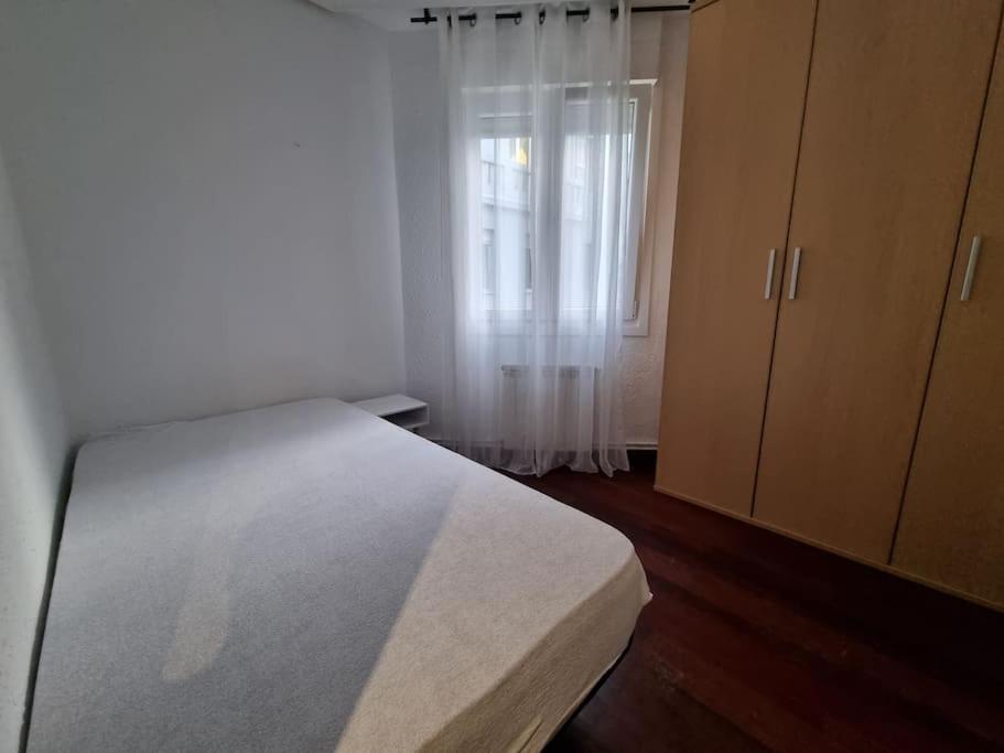 C01A04 Centrico 4 Dormitorios Santander Luaran gambar